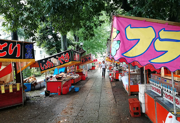 参道のようす